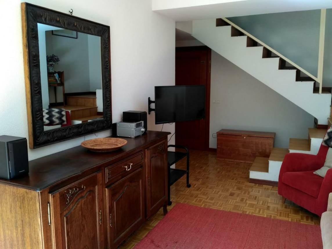 Duplex Con Jardin En Ezcaray Lägenhet Exteriör bild
