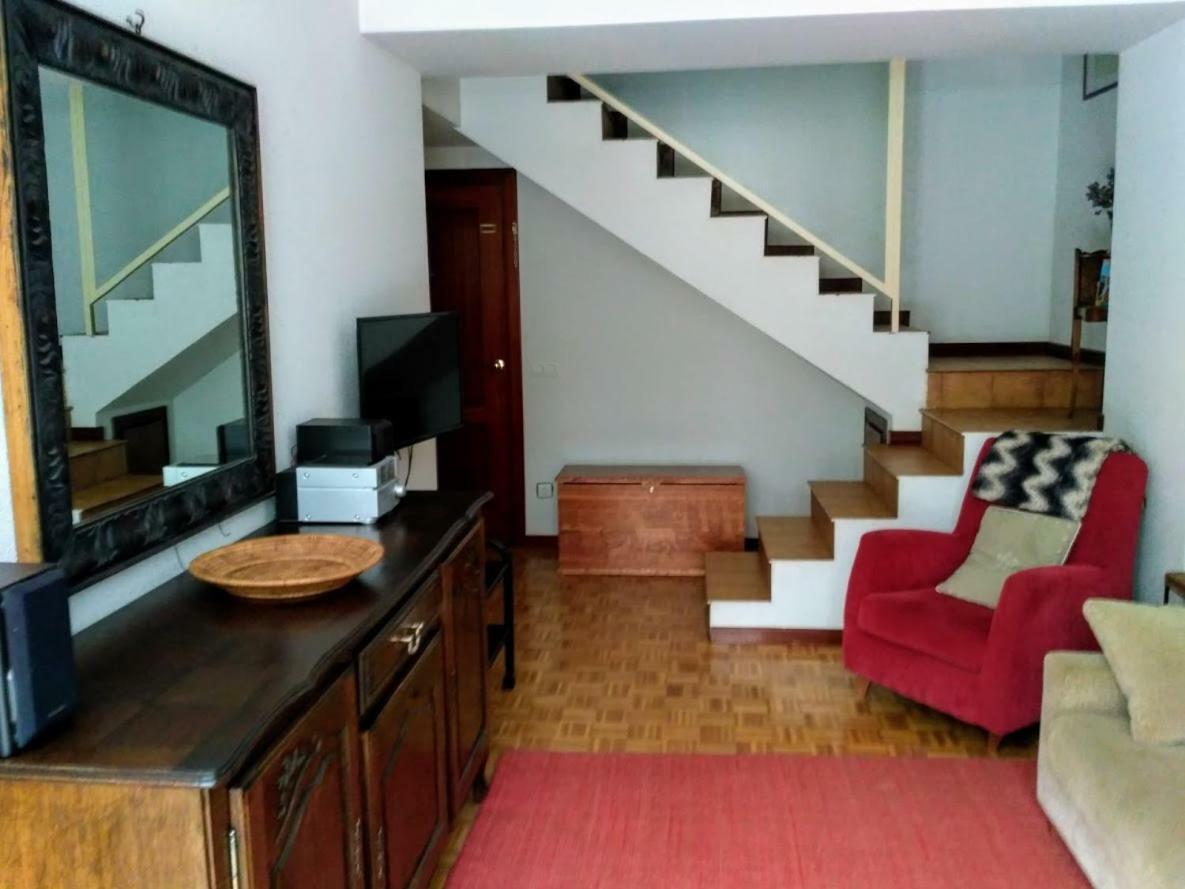 Duplex Con Jardin En Ezcaray Lägenhet Exteriör bild